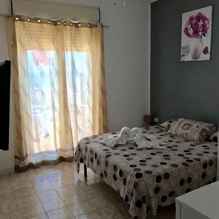 לינה וארוחת בוקר Terrazze Sul Mare פוצאלו