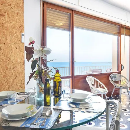 Terrazze Sul Mare Bed & Breakfast 3*