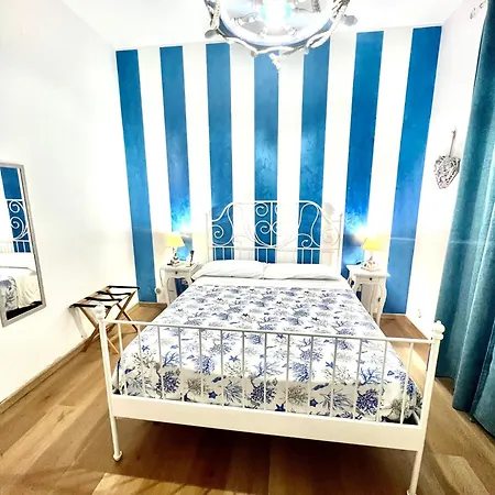 Alojamento de Acomodação e Pequeno-almoço Terrazze Sul Mare 4*