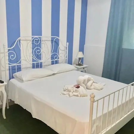 Alojamento de Acomodação e Pequeno-almoço Terrazze Sul Mare