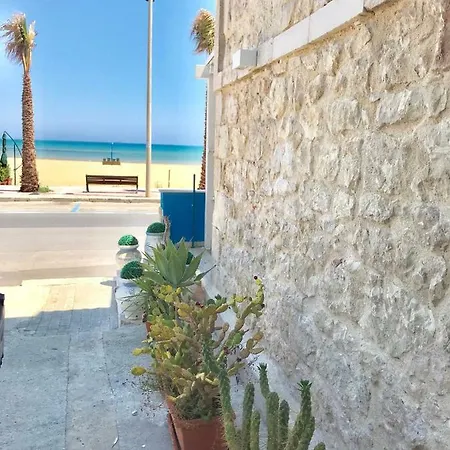 Alojamento de Acomodação e Pequeno-almoço Terrazze Sul Mare